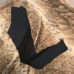 ✖️SOLD✖️ Koral Active Leggings